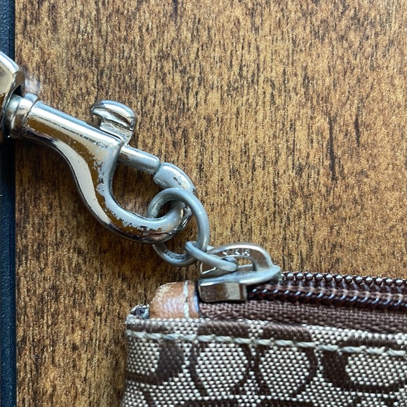 Coach Wristlet - Picture 5 of 6